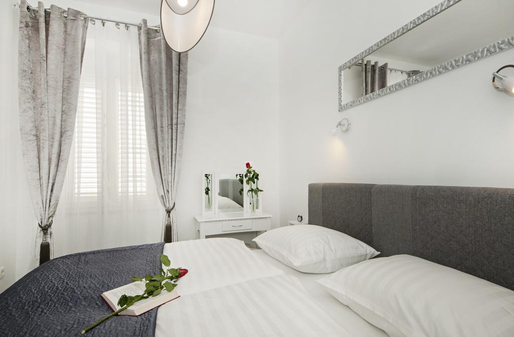 Apartments Mihaela Split Extérieur photo